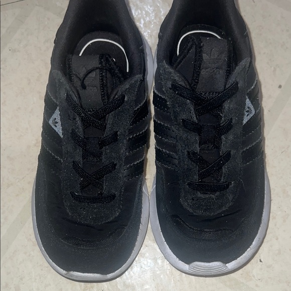 2  Pairs of Sneakers Toddler - Picture 2 of 13